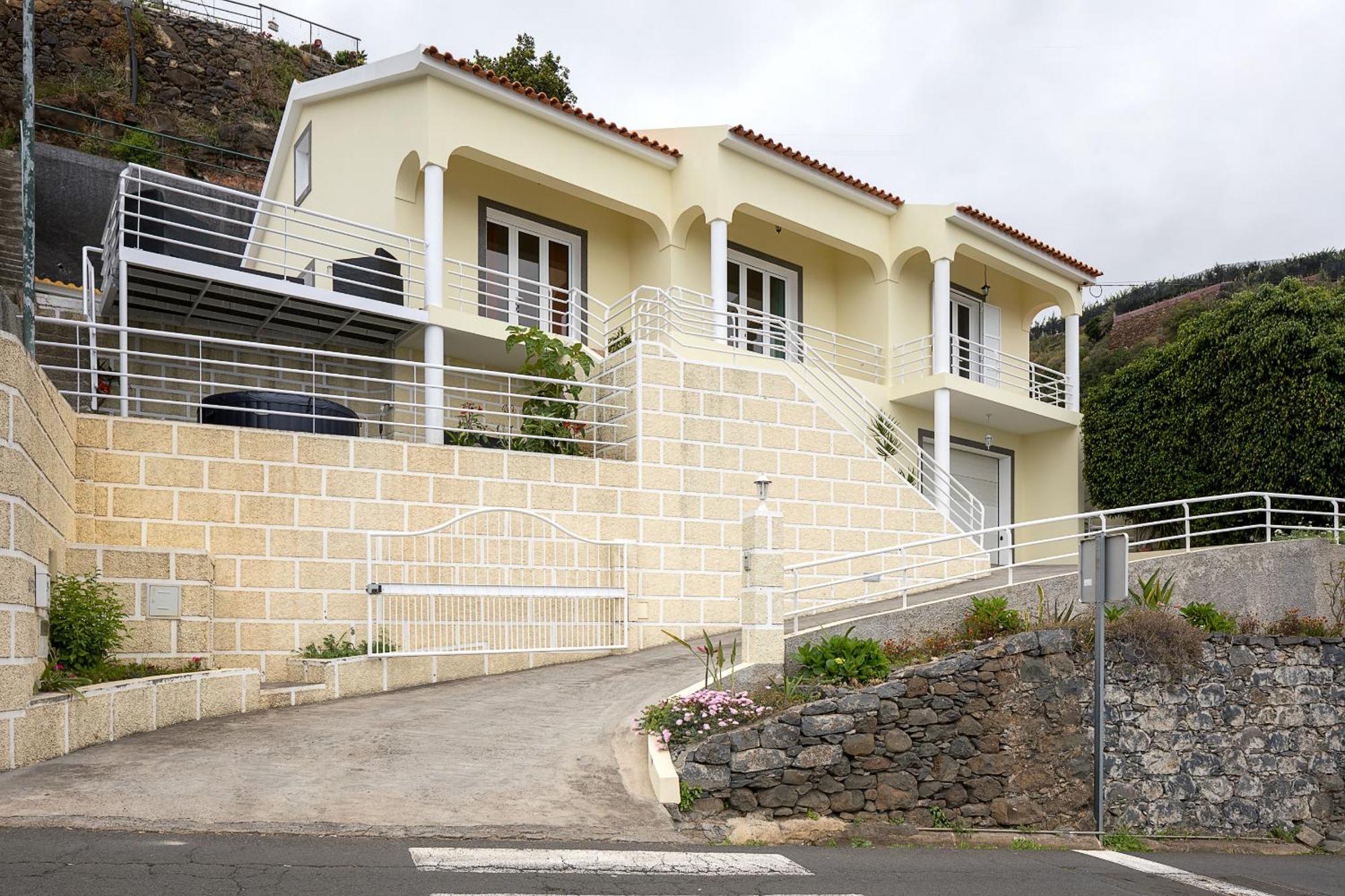 Up The Hill, Conforto E Bem Estar Villa Ponta do Sol  Exterior photo